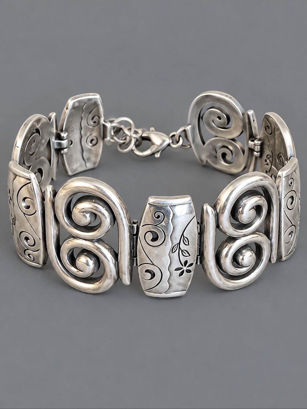BRIGHTON Pablo's Passion Floral Swirl Chunky Bracelet